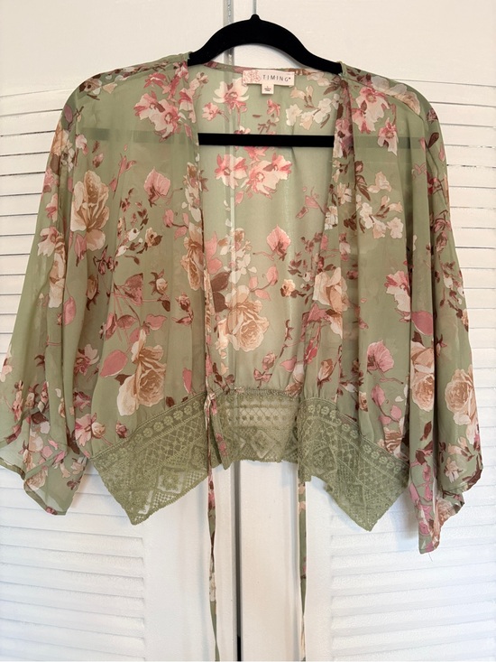 Timing Tops - Sage Green Floral Crop Kimono Blouse Lace Tie Front Crop Top - Juniors L